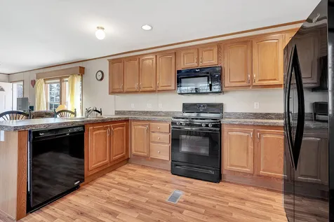 16 Sunset Boulevard Acton ME 04001
