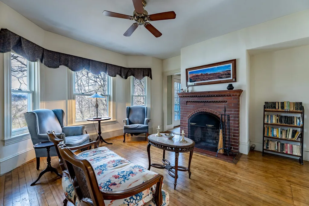 3 Crafts Avenue Lebanon NH 03784