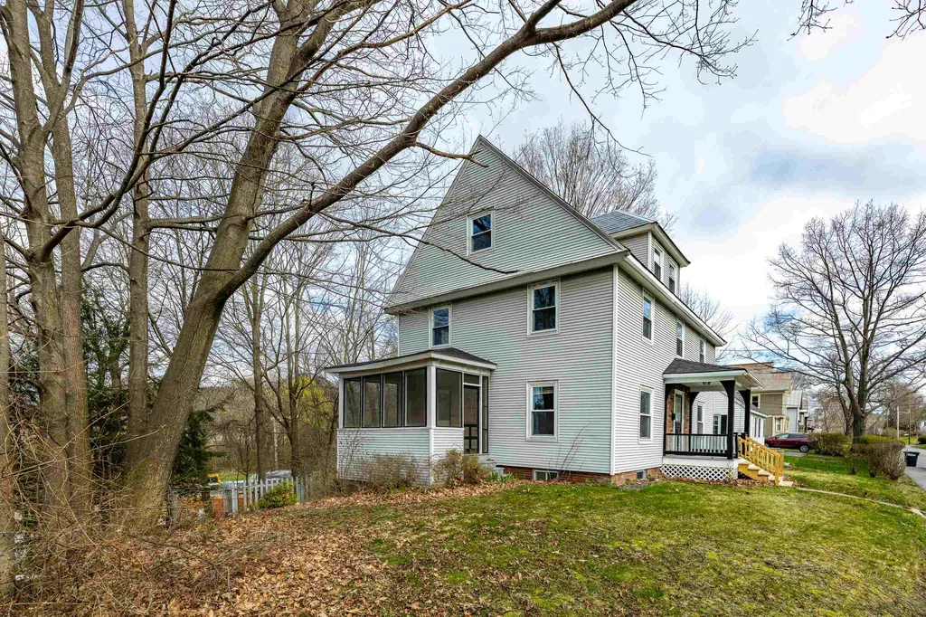 3 Crafts Avenue Lebanon NH 03784