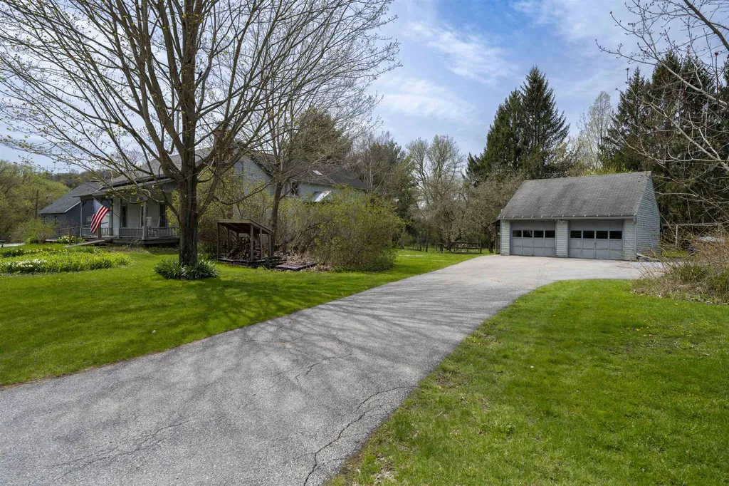 4003 River Road New Haven VT 05472