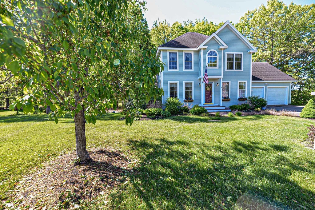 6 Dundee Circle Stratham NH 03885