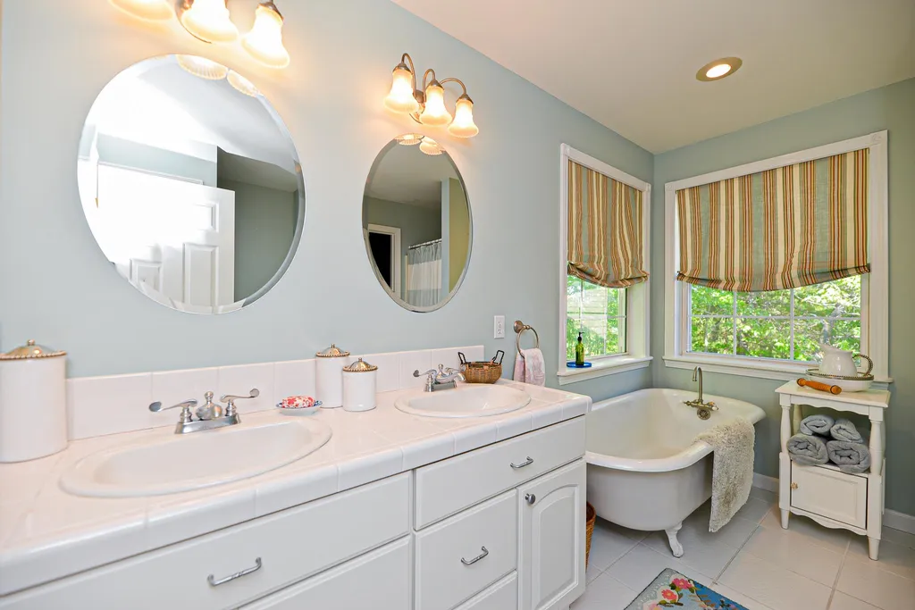 6 Dundee Circle Stratham NH 03885