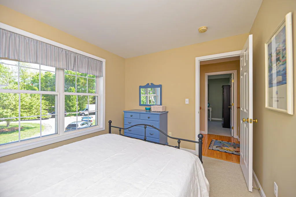 6 Dundee Circle Stratham NH 03885