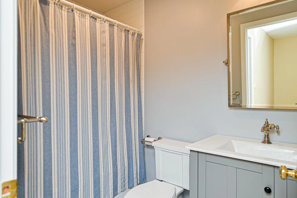 6 Dundee Circle Stratham NH 03885