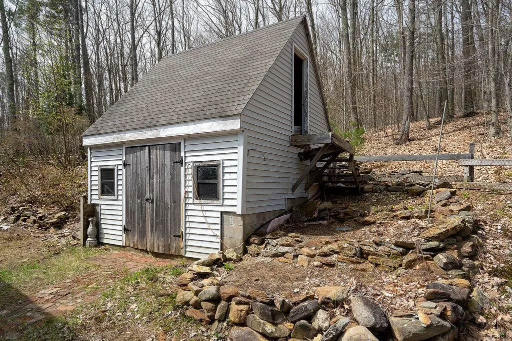 373 Catamount Road Northwood NH 03261