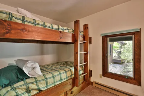 263 Sparrow Hawk Road Rochester VT 05767