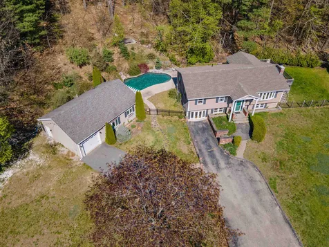 438 Mammoth Road Pelham NH 03076