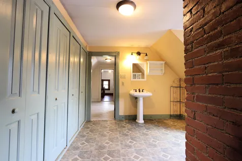 1577 Main Street St. Johnsbury VT 05819
