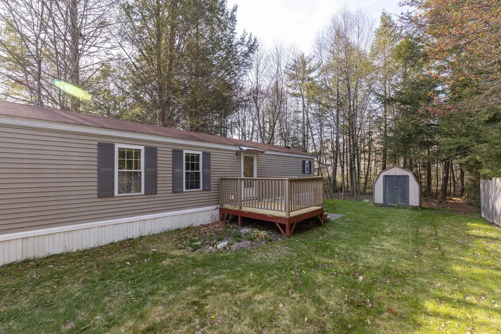 17 Allen Street Sandown NH 03873