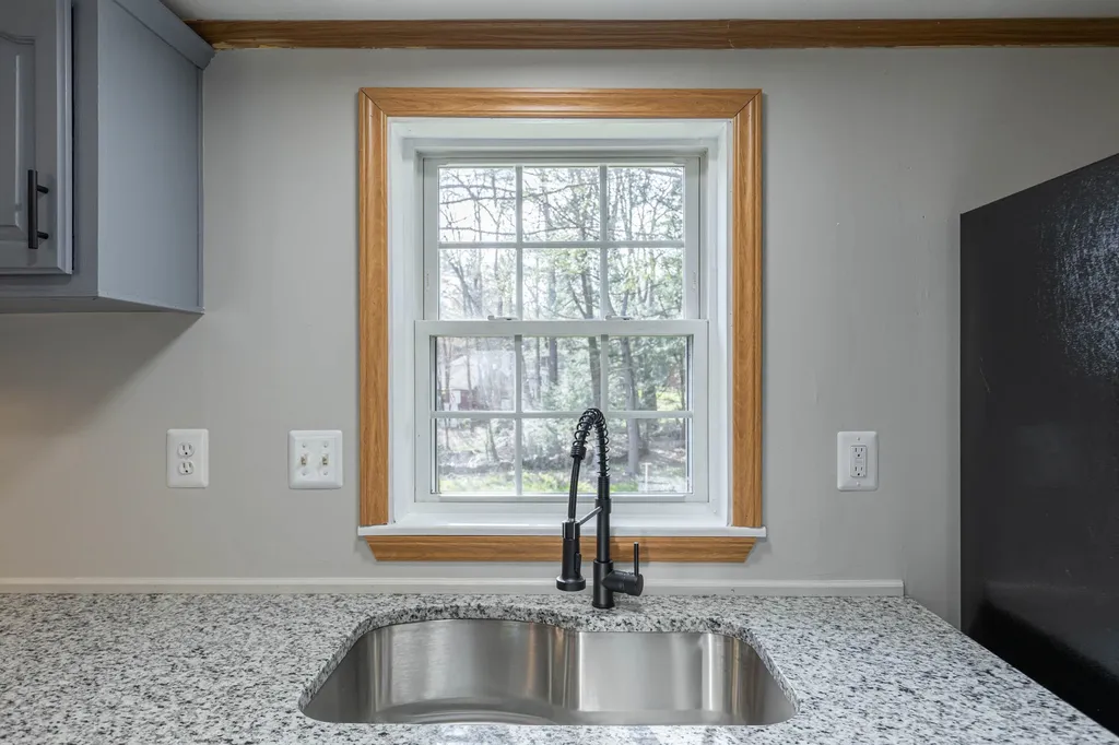 17 Allen Street Sandown NH 03873