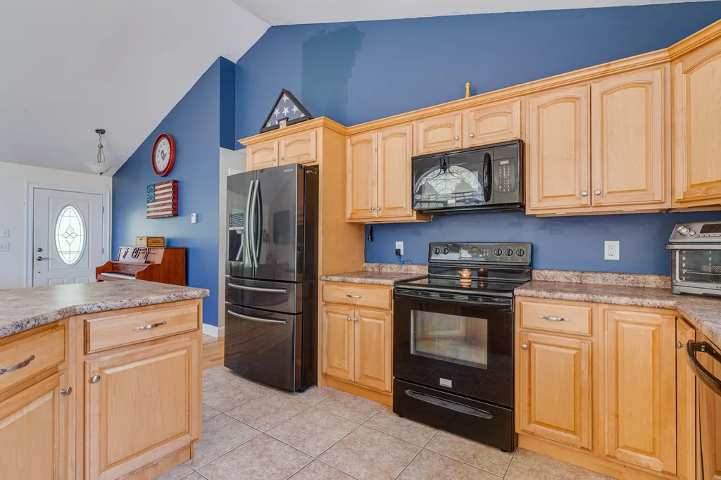 31 Samuel Hanson Avenue Dover NH 03820