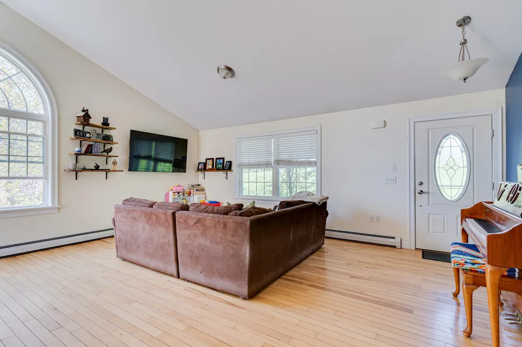 31 Samuel Hanson Avenue Dover NH 03820