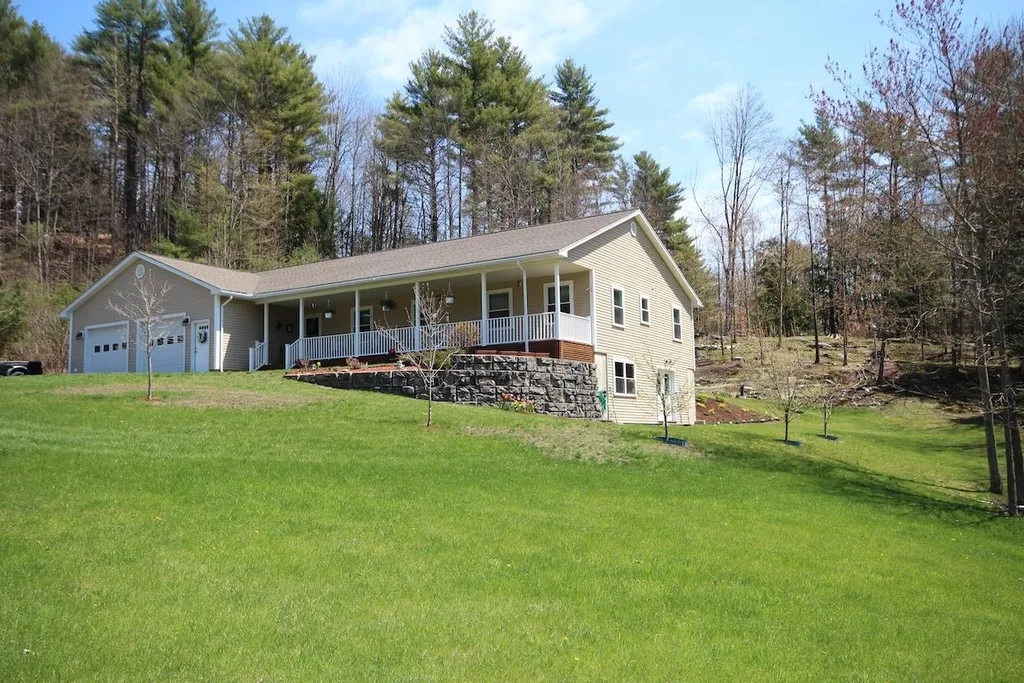 222 Paradise Drive Windsor VT 05089