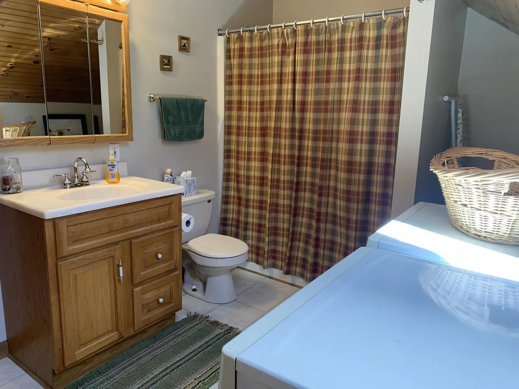2735 East Main Street Richmond VT 05477