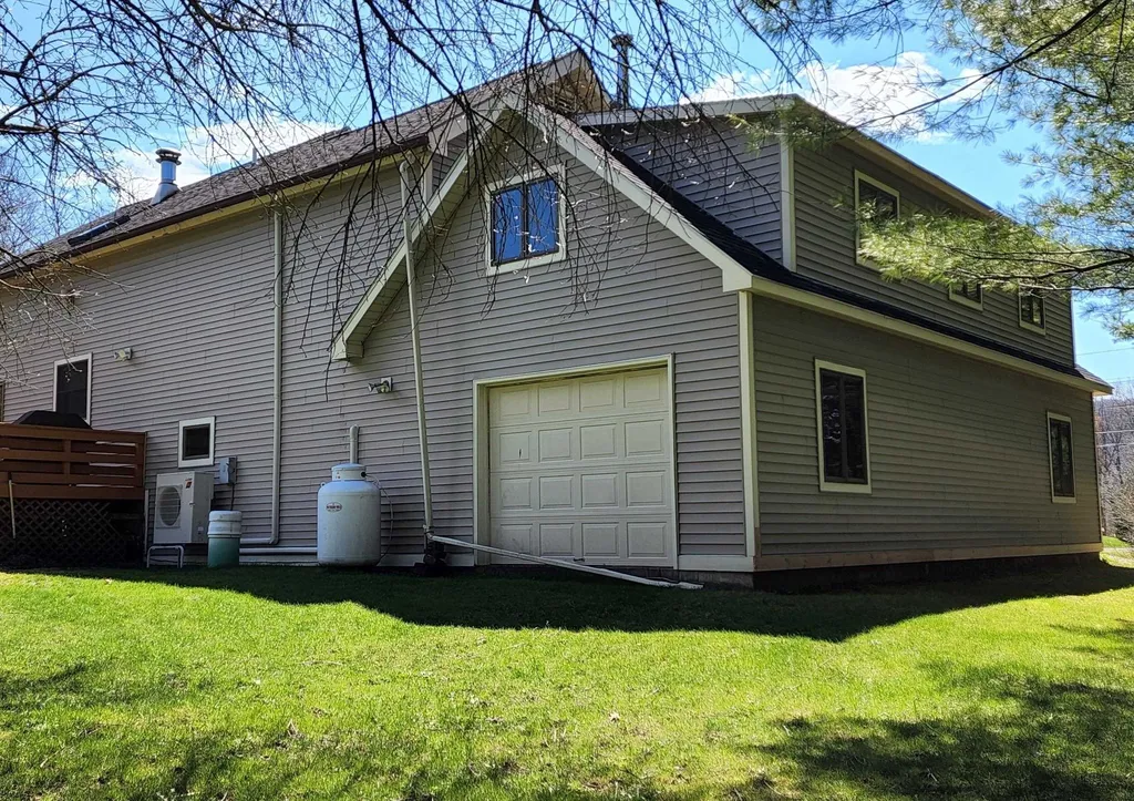 2735 East Main Street Richmond VT 05477