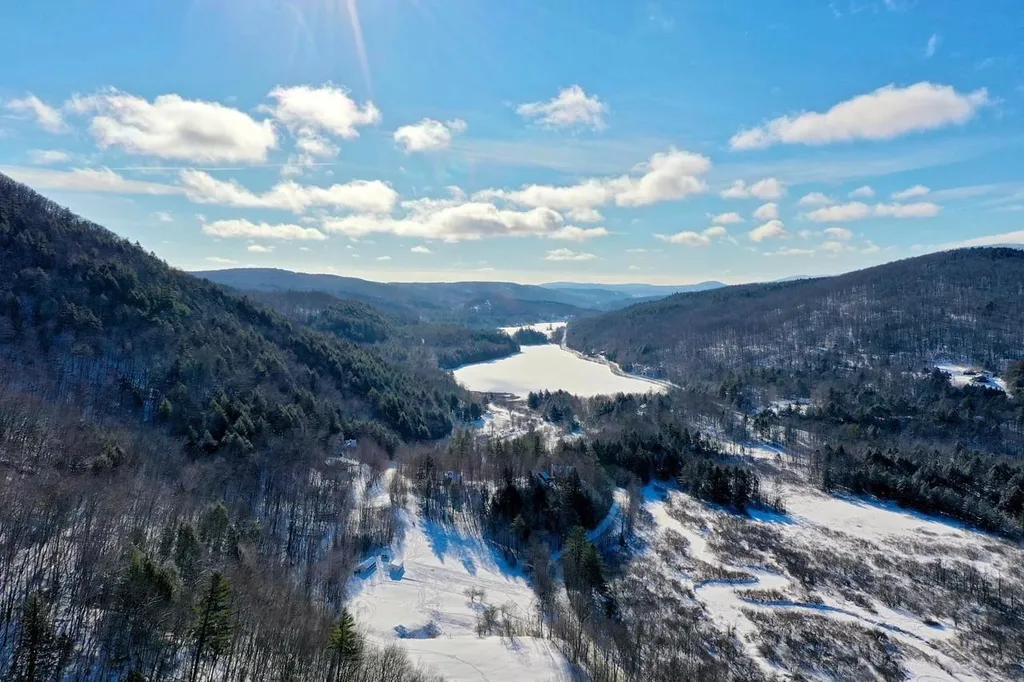 78 Coopers Trace Plymouth VT 05056