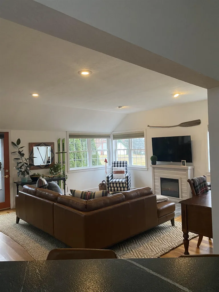 43 Pleasant Street Meredith NH 03253