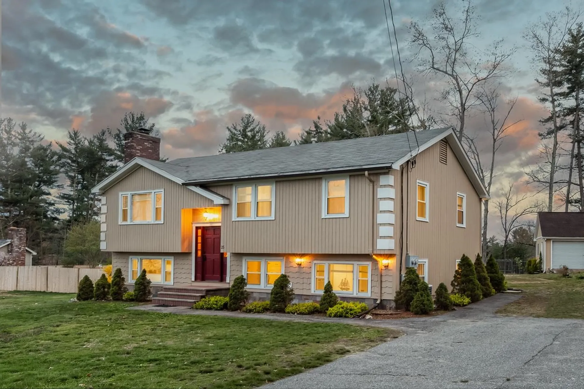25 Gilcreast Road Londonderry NH 03053