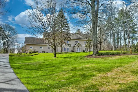 25 Farrwood Road Windham NH 03087