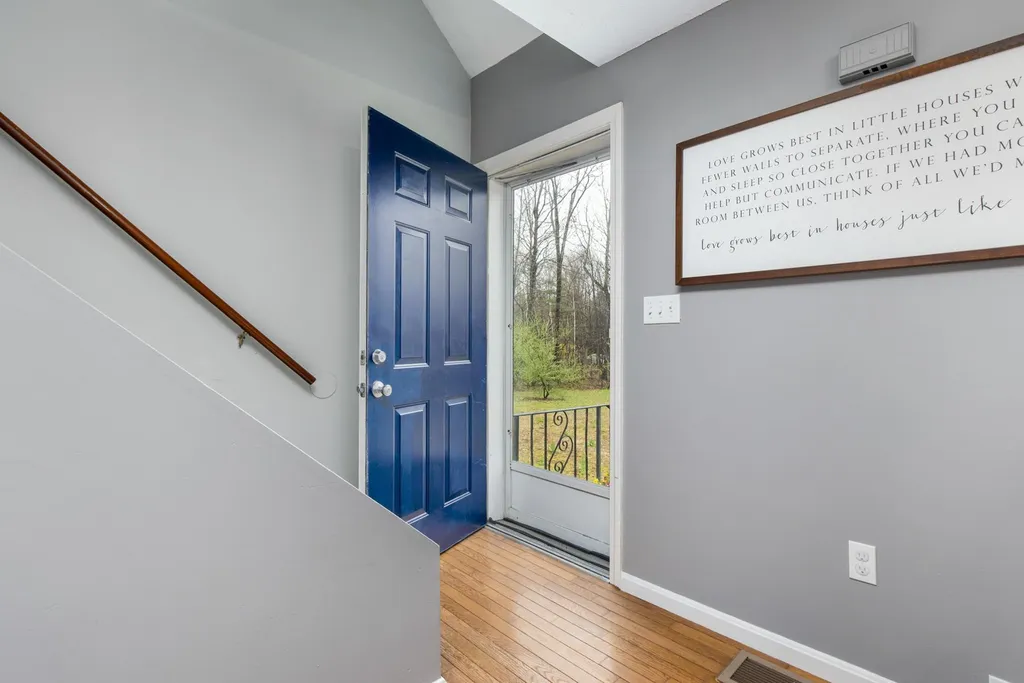 86 Green Road Raymond NH 03044