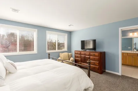 90 Hummingbird Lane South Burlington VT 05403