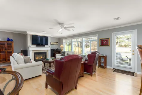 90 Hummingbird Lane South Burlington VT 05403