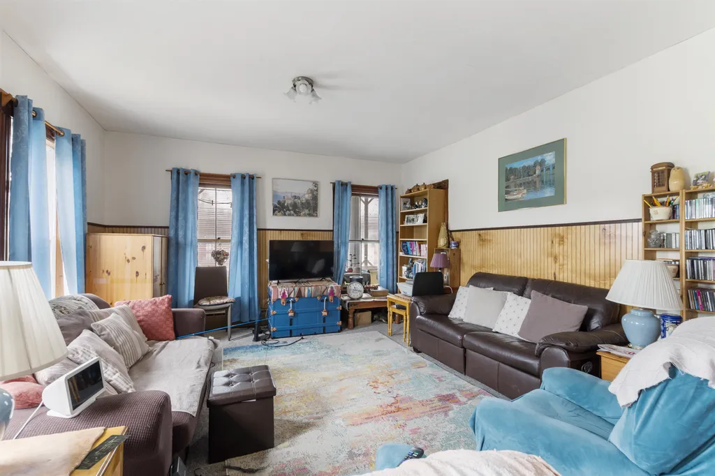 27 Elm Street Lancaster NH 03584
