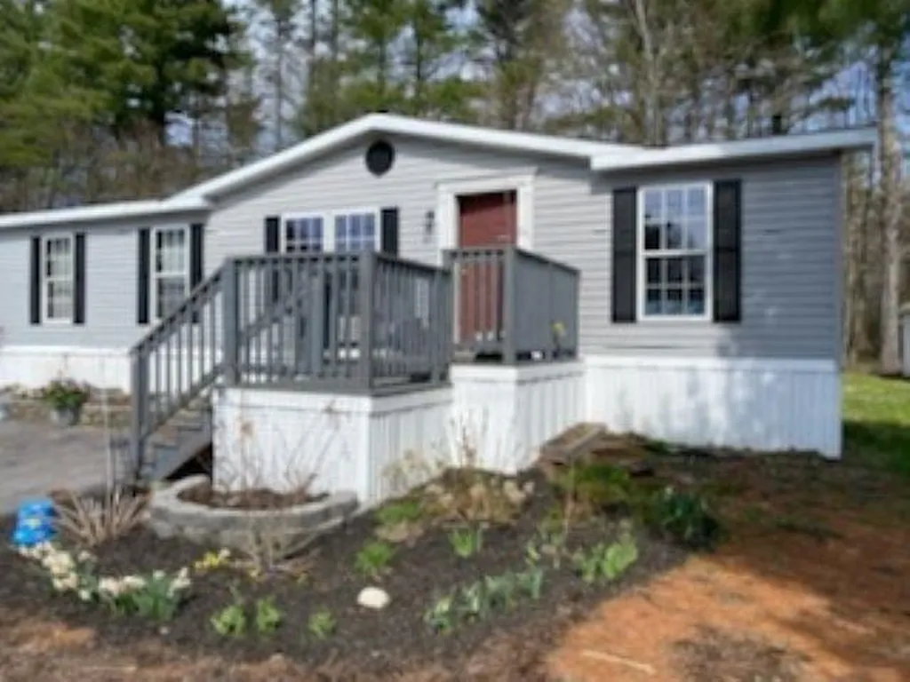21 Cheryl Drive Allenstown NH 03275