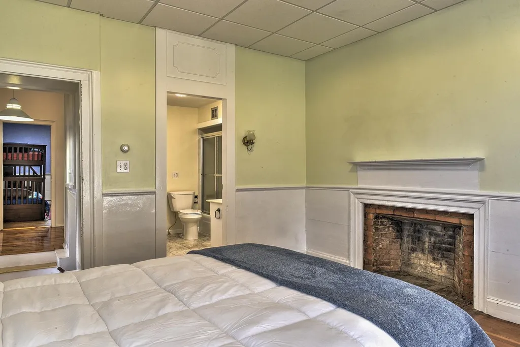 110 Court Street Keene NH 03431