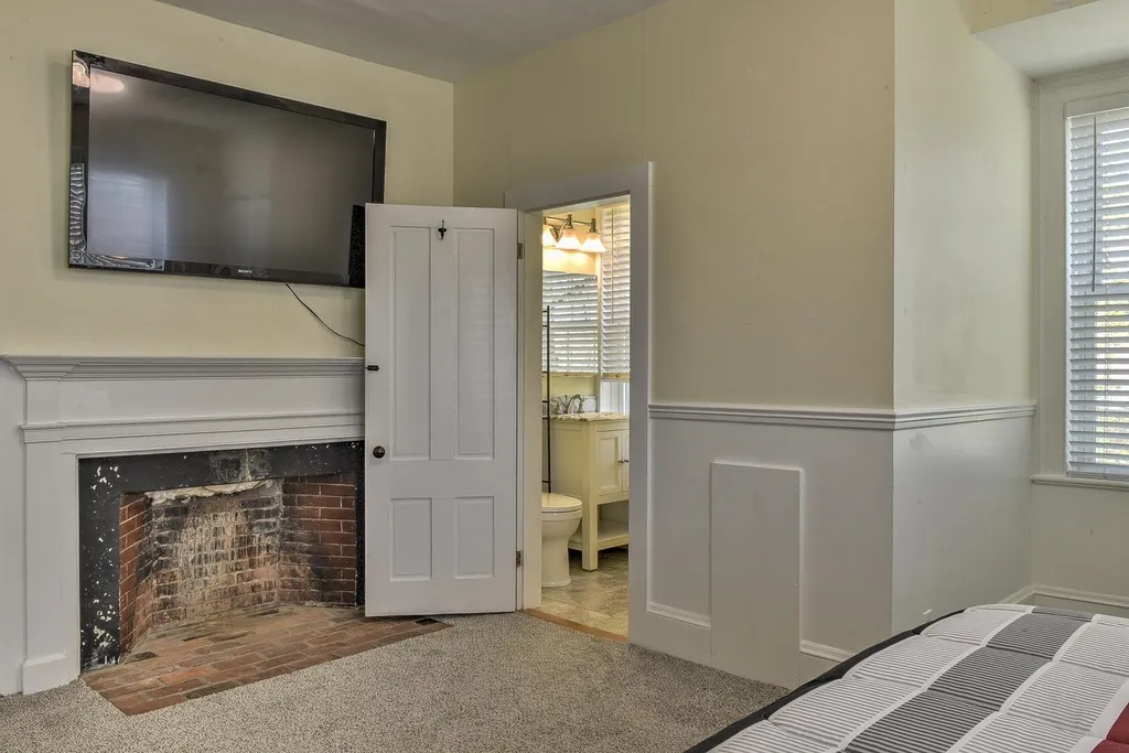 110 Court Street Keene NH 03431