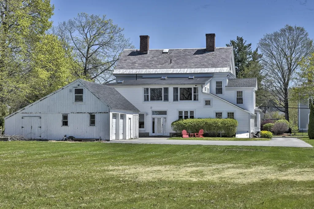 110 Court Street Keene NH 03431