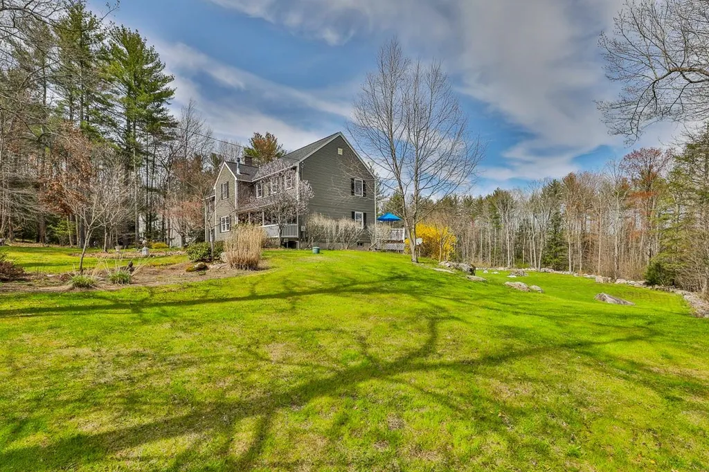27 Dupaw Gould Road Brookline NH 03033