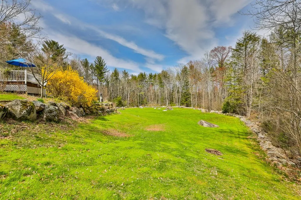 27 Dupaw Gould Road Brookline NH 03033