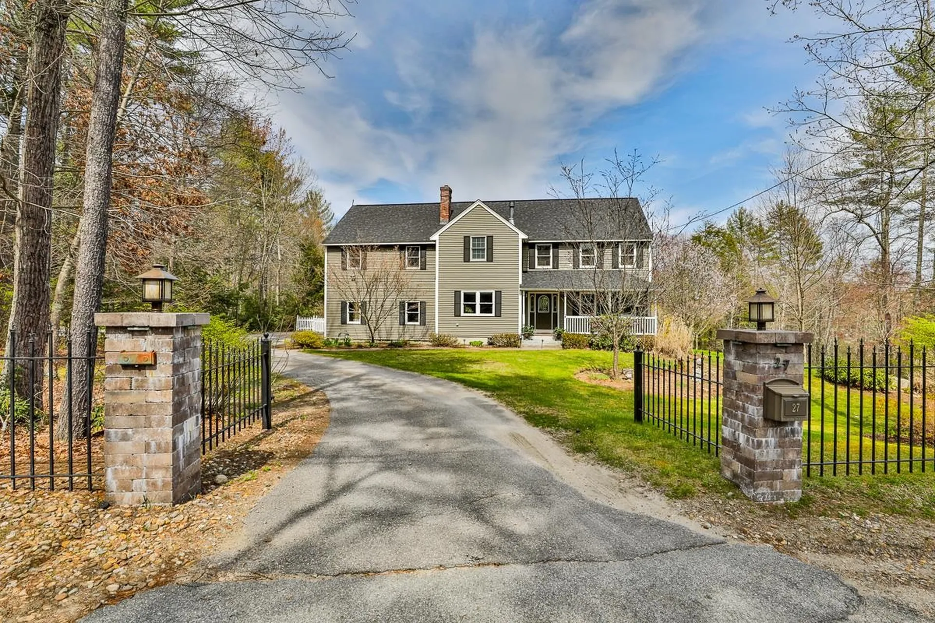 27 Dupaw Gould Road Brookline NH 03033