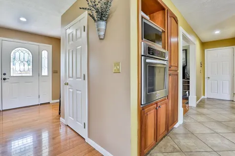 27 Dupaw Gould Road Brookline NH 03033