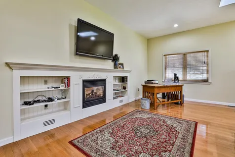 27 Dupaw Gould Road Brookline NH 03033