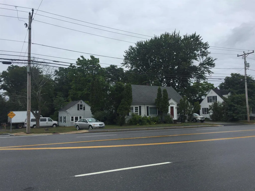 67-69 S River Road Bedford NH 03110
