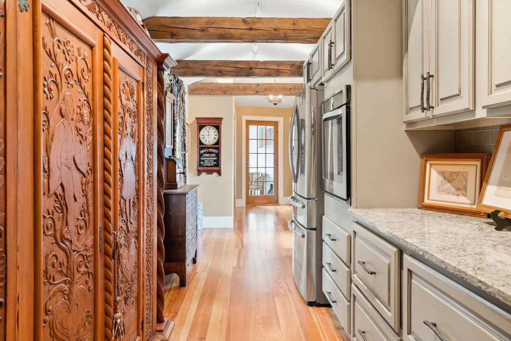 195 Exeter Road Hampton Falls NH 03844