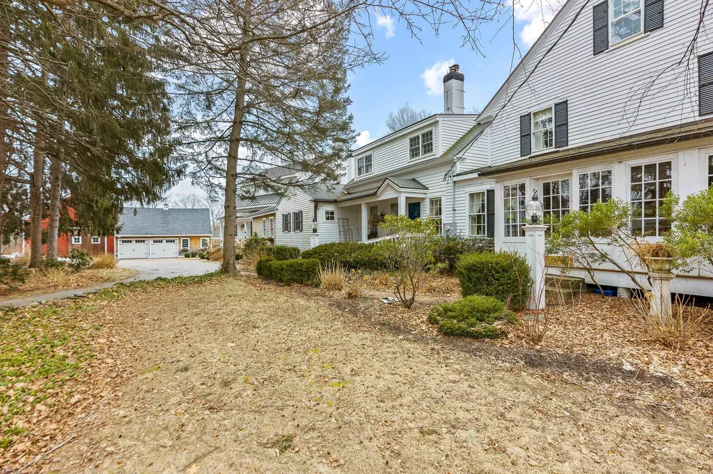 195 Exeter Road Hampton Falls NH 03844