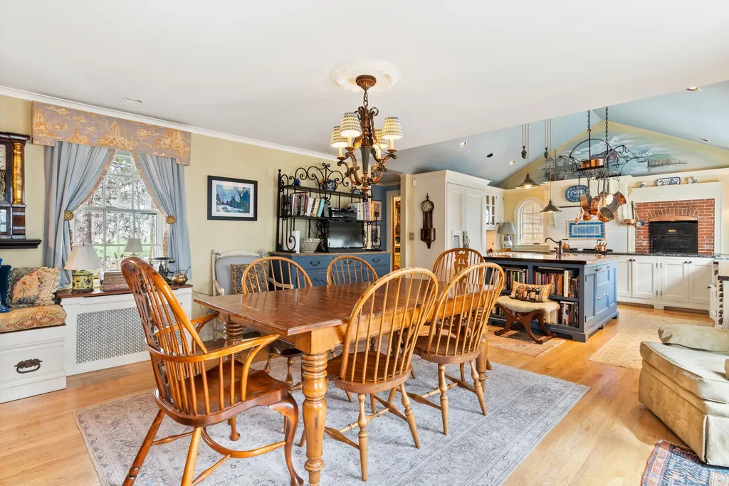195 Exeter Road Hampton Falls NH 03844