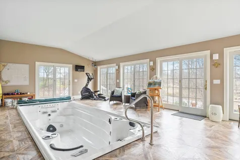 195 Exeter Road Hampton Falls NH 03844