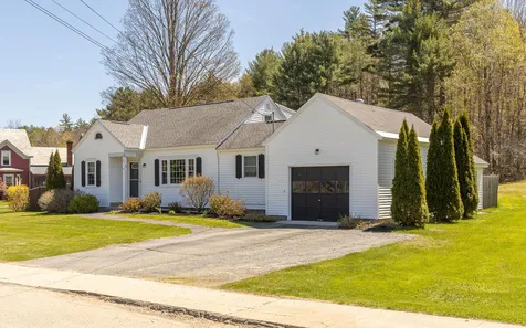 2 Summer Street Swanzey NH 03446