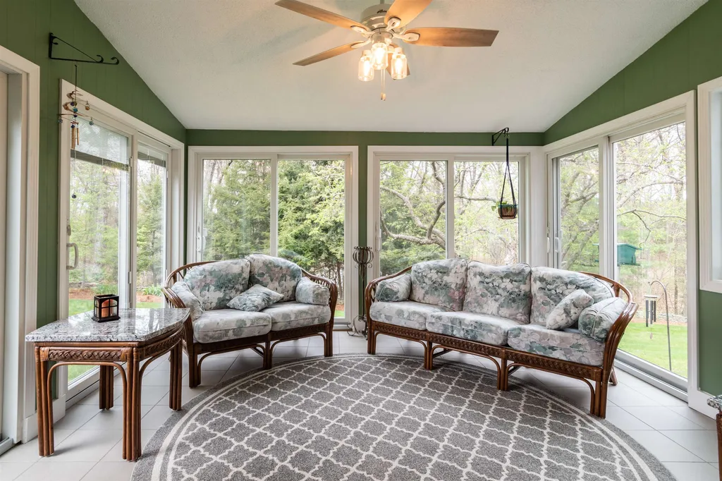33 Fairway Drive Amherst NH 03031