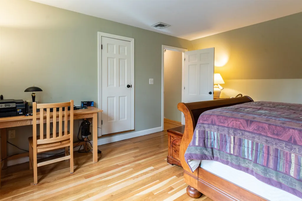 33 Fairway Drive Amherst NH 03031