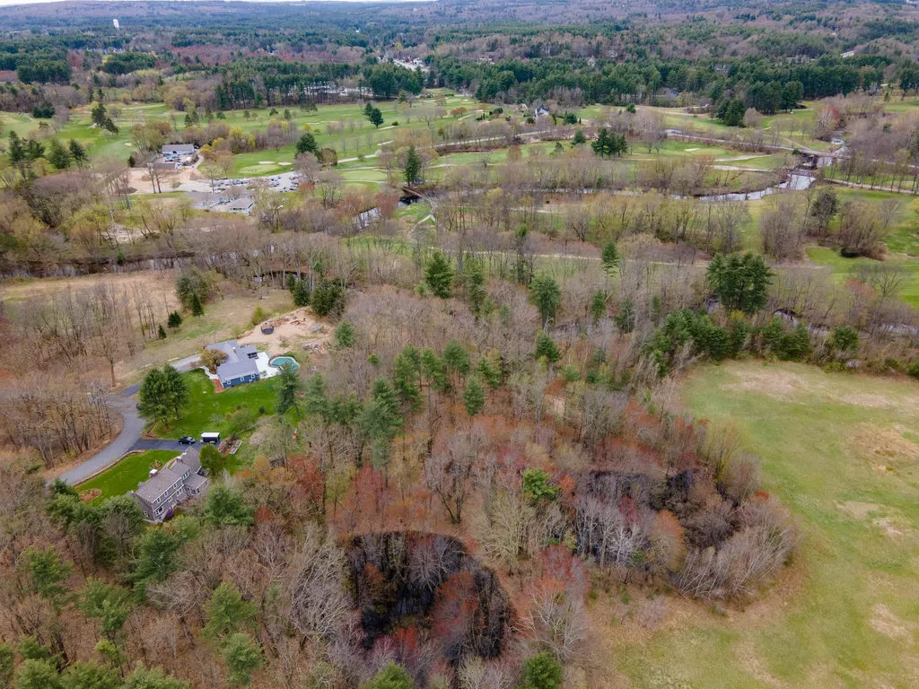 33 Fairway Drive Amherst NH 03031
