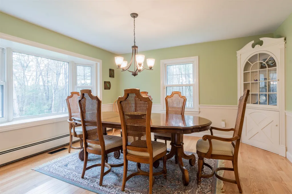 33 Fairway Drive Amherst NH 03031