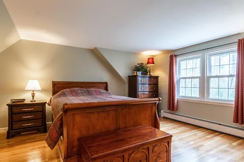 33 Fairway Drive Amherst NH 03031