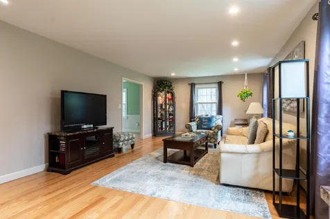 33 Fairway Drive Amherst NH 03031