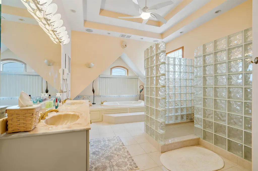 81 Ocean Drive Seabrook NH 03874