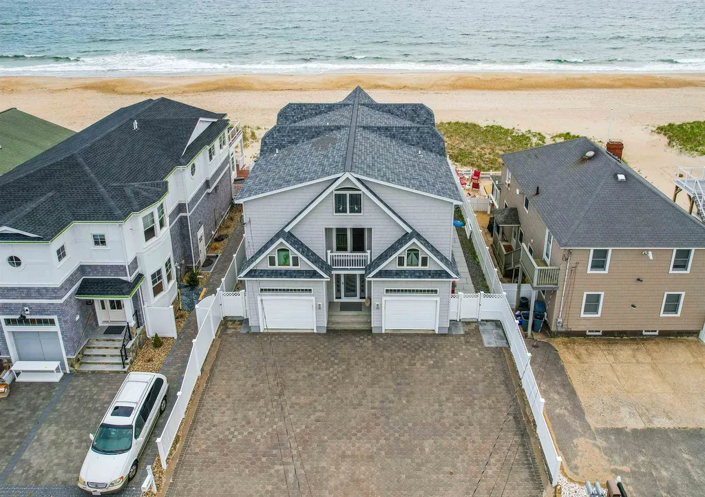 81 Ocean Drive Seabrook NH 03874
